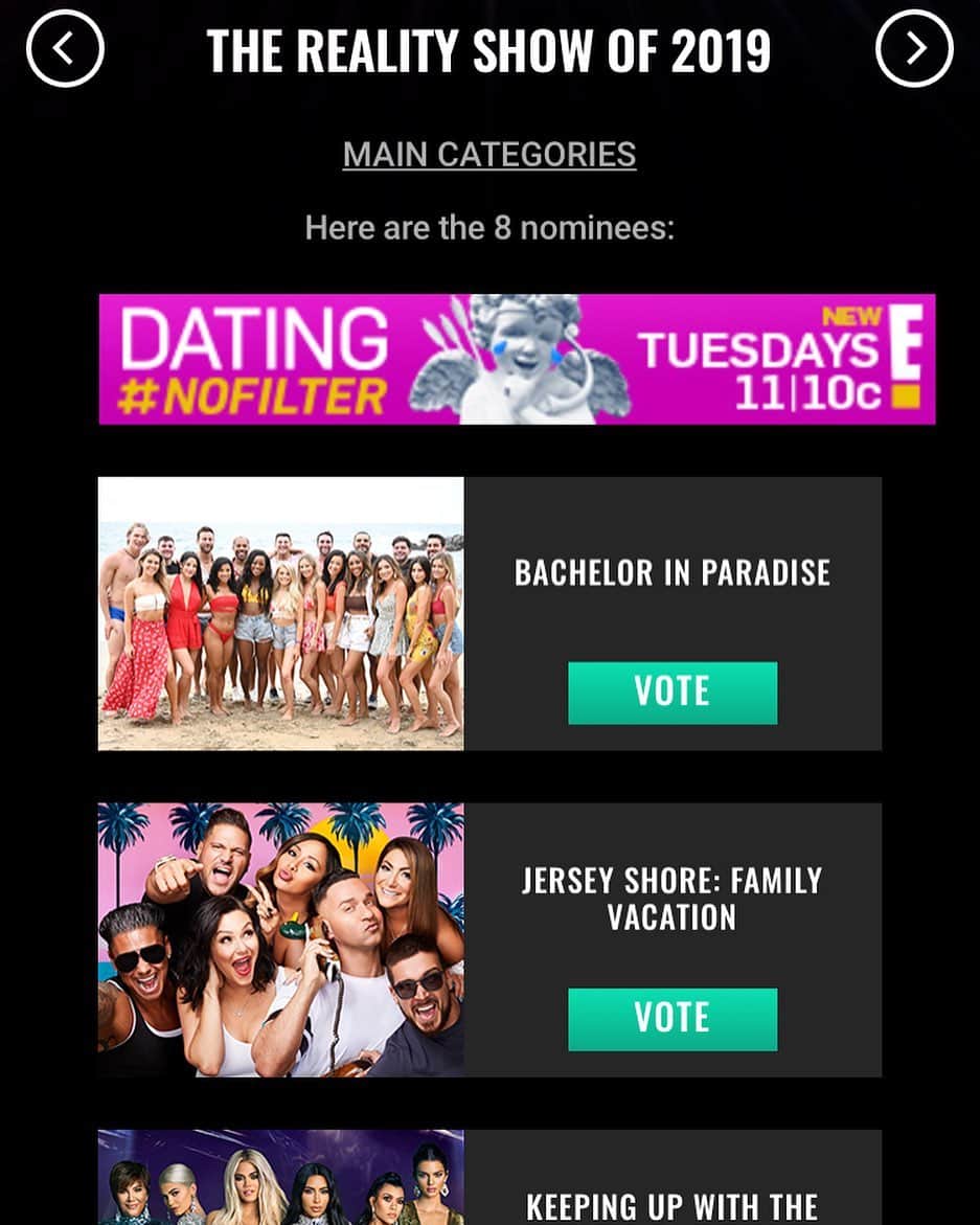 ニコール・ ポリッツィのインスタグラム：「MAWMAS! Vote for us for Peoples Choice Reality Show of 2019🔥 We would love to win at least one award lmao 🖤 #JsFamilyVacation LINK IN STORY」