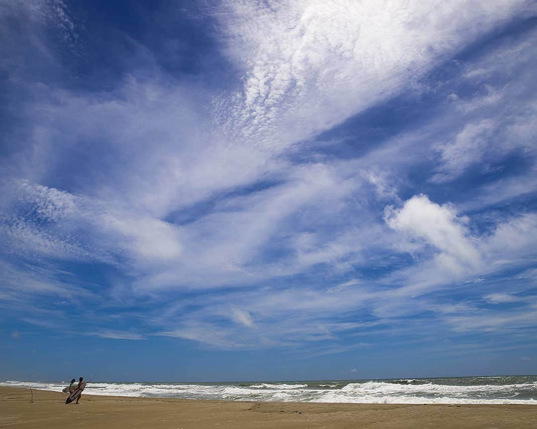 愛知県田原市さんのインスタグラム写真 - (愛知県田原市Instagram)「The sky I want to see with someone. * だれかと見たい空 * #昨日雨すごかったね #今日は午後から晴れるかな #天気の良くなったら #また海撮影行こうかな * 敬老訪問撮影中の #たはら暮らし * #渥美半島#田原市#田原#伊良湖岬#伊良湖#赤羽根#サーフィン#海#空#そら#くも#菜の花浪漫街道#tahara#irago#akabane#surfing#田舎暮らし#日々の暮らし#休日の過ごし方#スローライフ#instagramjaran#igersjp#scenic_jp」9月5日 11時35分 - tahara_kurashi