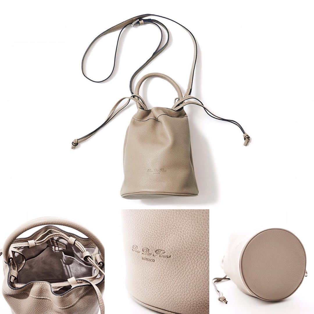 のインスタグラム：「・ New♦️Arrival・ ・ ♦︎Rue Des Fleurs リュー・ドゥ・フルール／Le Petit Sac 24 巾着バッグ(TAUPE) ・ 昨シーズンよりご好評頂いております巾着バッグの新色、グレージュの登場です。 こちらの「プティ・サック24」は、ジェーンバーキンのカゴバックからインスピレーションを得たデザイン。 巾着タイプなので開け閉めしやすく気軽にお持ち頂けます。付属のベルトを取り付け、ショルダーとして使用したり、紐をキュッと結んで手持ちにしたりと、スタイリング、用途に合わせて幅広く活躍できます。 デイリーにはもちろん、ご旅行、パーティーシーンなどでカジュアルにもエレガンスにもお楽しみ頂けるバッグです。 ・ #kkcloset #kkshop #菊池京子 #kyokokikuch #coordinate #code #ootd #outfit #kotd #カジュアル #style #fashion #ファッション #オールシーズン #monaco #bag #巾着バッグ #グレージュ #italy」