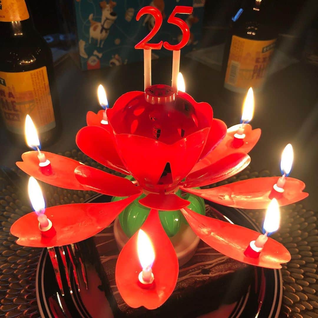 勝田梨乃のインスタグラム：「﻿ ﻿ definitely the best candle ever in my life🌹❤️﻿ (Happy belated Birthday) ﻿ ﻿ ﻿ #happybirthday#お誕生日#생일케이크﻿ #25yearsold#thanks﻿」