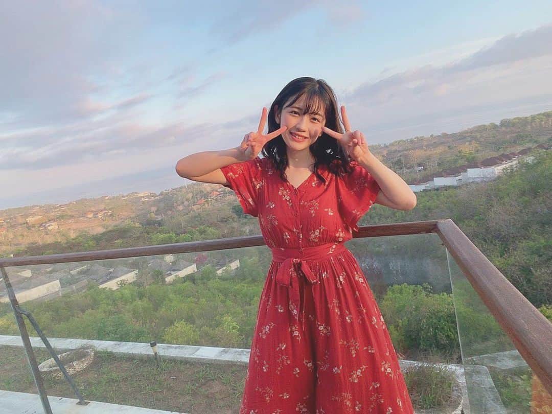 のインスタグラム：「. . とある撮影でバリに来ております😌 景色良すぎるー！！ 最高か！！ 情報解禁はまだできませんが楽しみにしててね💕 . . #bali #indonesia #baliindonesia #balitrip #instagood  #バリ島 #バリ #インドネシア #🇮🇩」