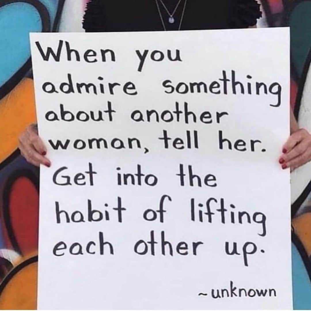 のインスタグラム：「#regram @chakabars what a beautiful idea! Compliment another woman in the comments below ❤️❤️❤️」
