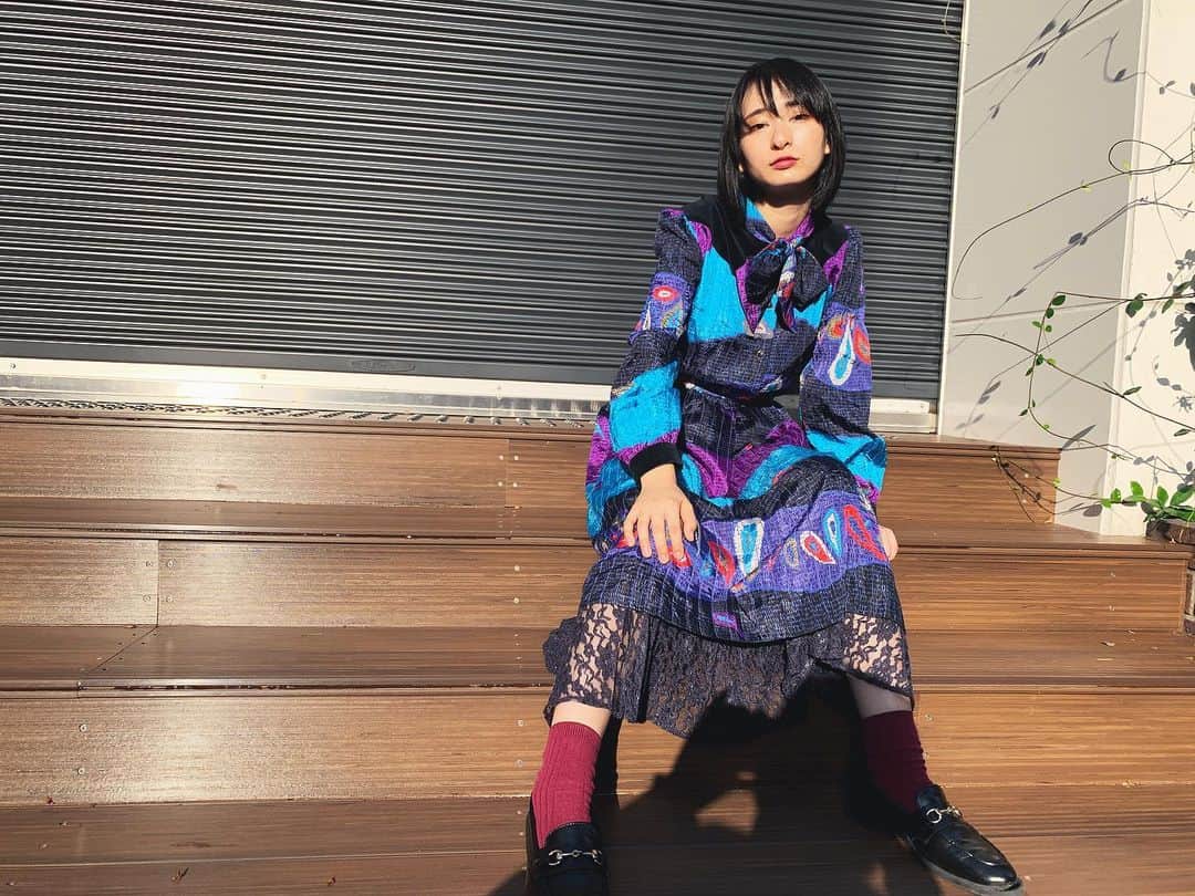 鮫島邦明のインスタグラム：「アジアの人はあまり髪をまいたりスタイリング剤つけたりしない見たい 巻かずにキマるスタイルカット、カラーが重要度を増すけど、 スタイリングする文化も作っていきたい  #ハイライト #アッシュカラー #梅田美容室 #梅田美容院 #ヘア#梅田ヘアスタイル #髪型 #ヘアセット #ヘアメイク #キラ水 #グラデーション #ホリスティックカラー #ヘアアレンジ #アレンジ #就活 #美容学生 #美容専門学校#gu #snidel #梅田美容師 #モデル #サロンモデル #サロモ #ヘアカタ #ショートヘア#ショート #aujua --------------------------------------. 梅田と東京出店を計画中 スタッフ募集中メッセージくださいね★ AVANCE.CROSStuin梅田茶屋町 TEL06-6377-7211 AVANCE.CROSSmel c西梅田 TEL06-6348-2050 gif.hair TEL06-6377-7277 AVANCE.京橋 TEL06-6356-1555」