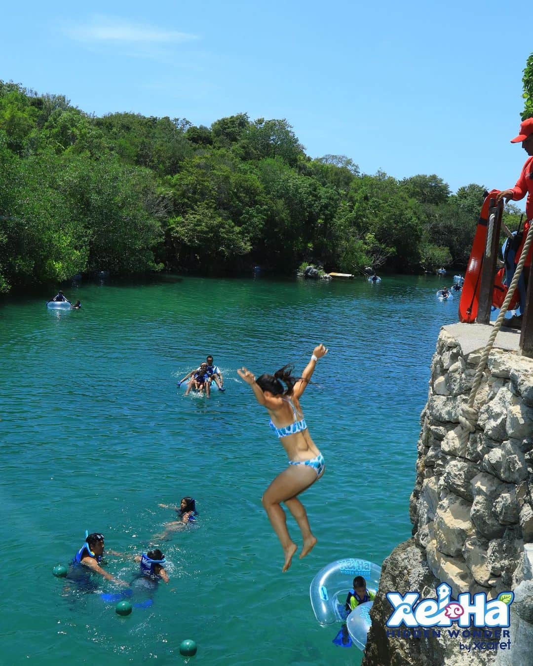 吉冨愛子 さんのインスタグラム写真 - (吉冨愛子 Instagram)「きもてぃーーーーーーーーー！！！！ #mexico #cancun #jump #xelha #caribe #dayoff #latinamerica #travel #life #thankful #きもてぃー #4m」9月5日 4時13分 - aiko_yoshitomi
