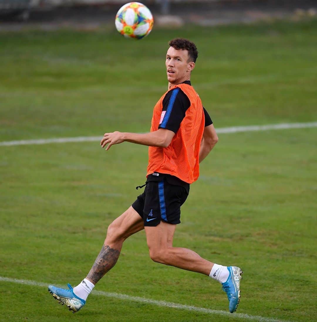 イヴァン・ペリシッチのインスタグラム：「⚽️🇭🇷🙏🏼」