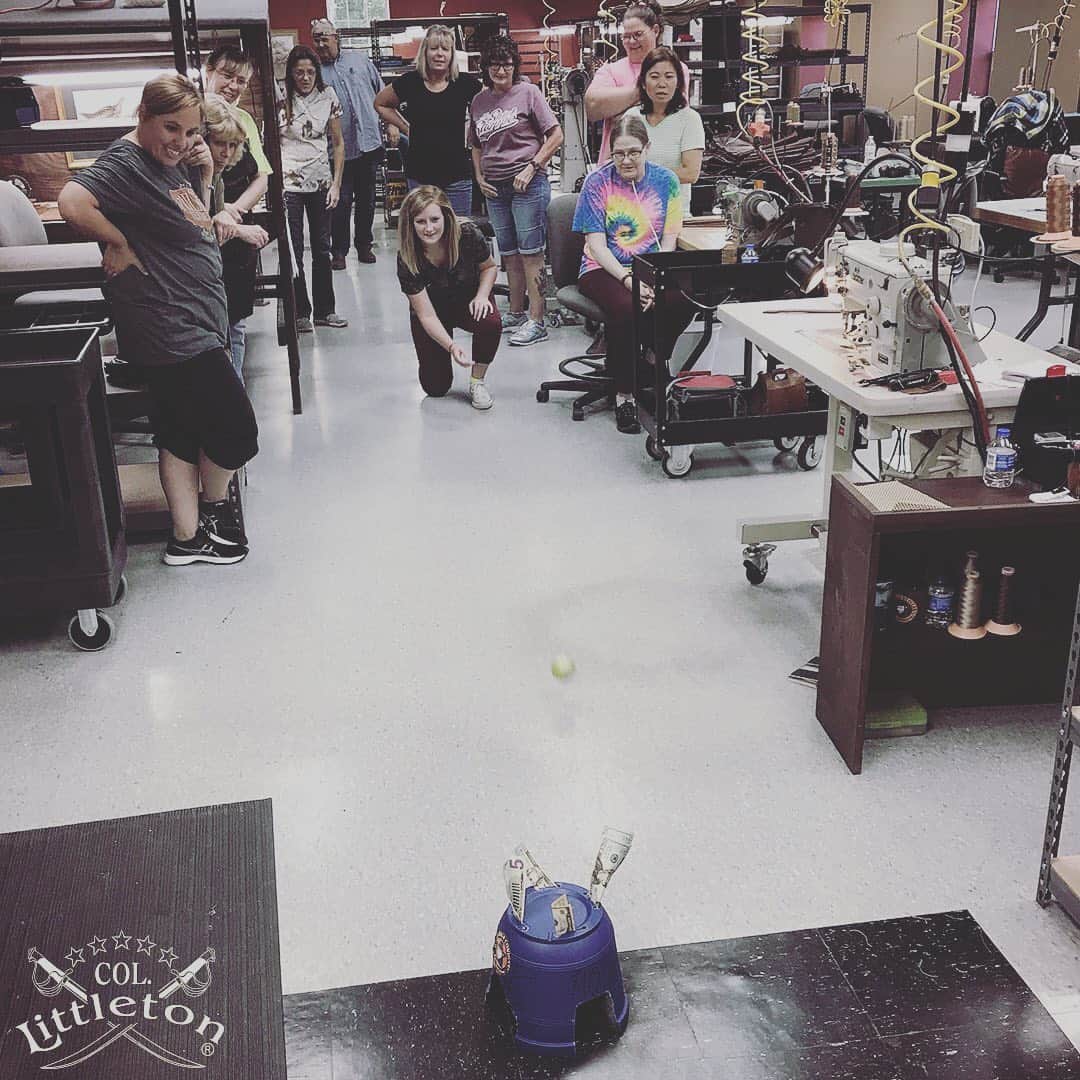 のインスタグラム：「Colonel and his crew at the Outpost had a little fun this Hump Day playing a game they like to call…Rollin’ for Dollars! Here’s to wishing you a fun Hump Day!! #HumpDay #TakinColonelsMoney #WorkdayFun #Leather #Leathergoods #Handmade #Handcrafted #MyColStyle #ColLittleton #ColonelLittleton #Tennessee #MadeInUSA #madeinamerica #americanmade」