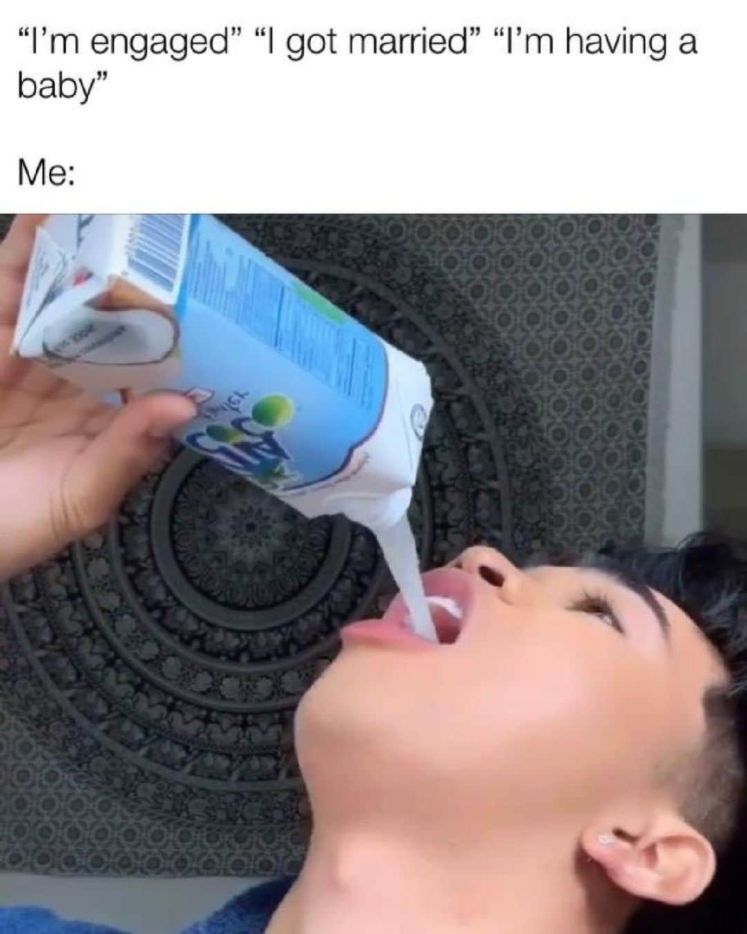 Vita Coco Coconut Waterのインスタグラム：「Pressed for lyfeeeeeee」