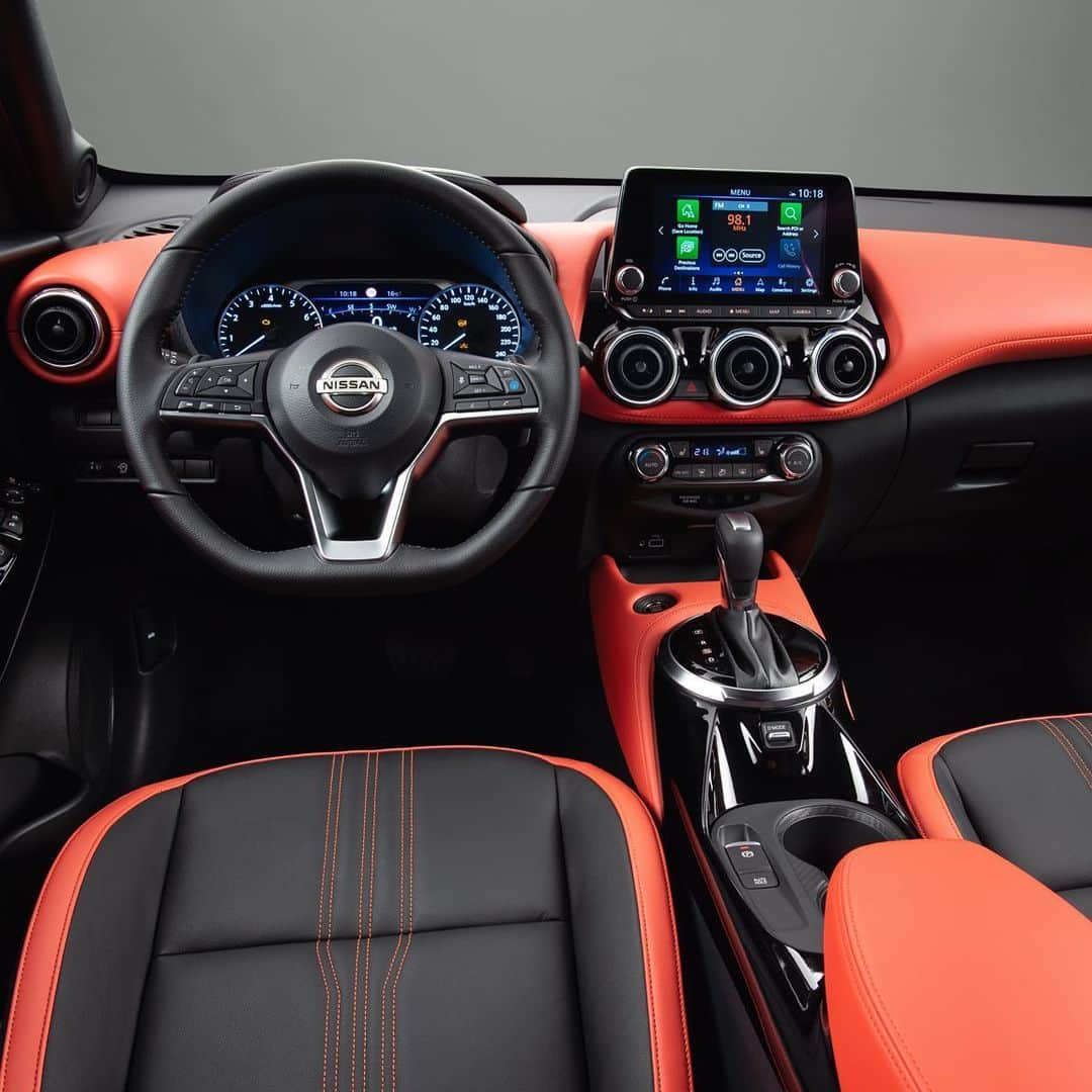 Nissanさんのインスタグラム写真 - (NissanInstagram)「The bold interior and details of the all-new #NissanJUKE, which arrived in Europe, emphasizes its distinctive personality, technology, performance, and has us drooling. 😍 #Nissan #IntelligentMobility」9月5日 6時18分 - nissan