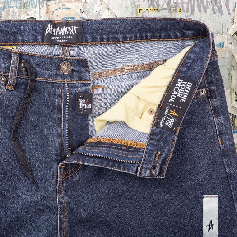 オルタモントのインスタグラム：「NEW washes dripping soon! 💦 // Feat. the A/989 Feliz in ‘Grease Wash’ // #DefineYourDecade #CFADC」