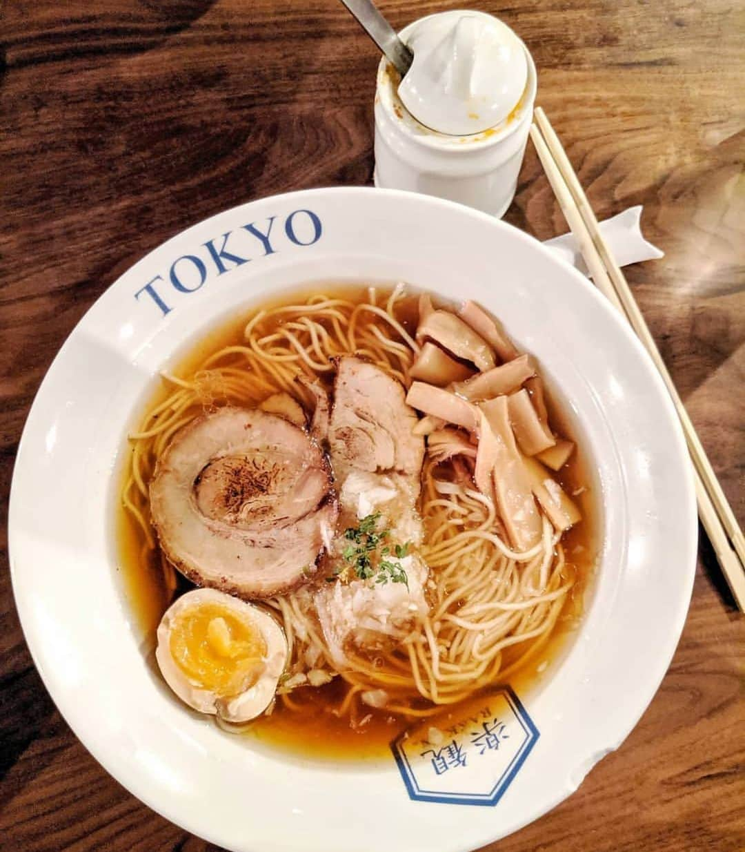 Eater LAさんのインスタグラム写真 - (Eater LAInstagram)「Pearl salt ramen infused with Japanese salt, white soy sauce, and olive oil from @rakkanusa. 📸: @foodwithkevin. Hashtag #eaterla on your best photos for a chance to be featured.」9月5日 9時05分 - eater_la