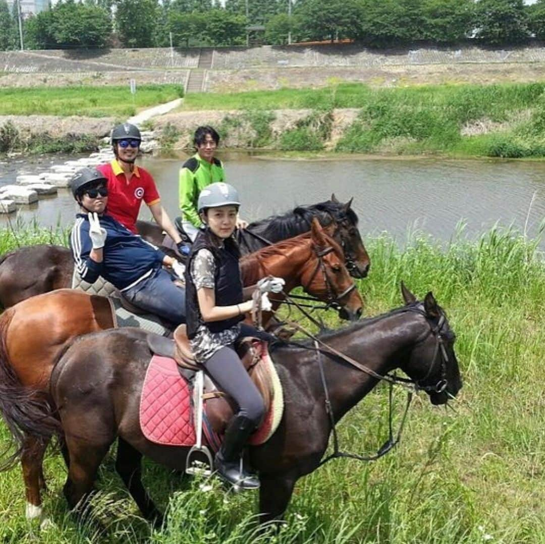 カン・ウンビさんのインスタグラム写真 - (カン・ウンビInstagram)「#승마 #horseriding #horse  #외승 #떨린다 #긴장 #外乘 #강은비 다시 시작해야지 #🐎」9月5日 9時23分 - ekobi_