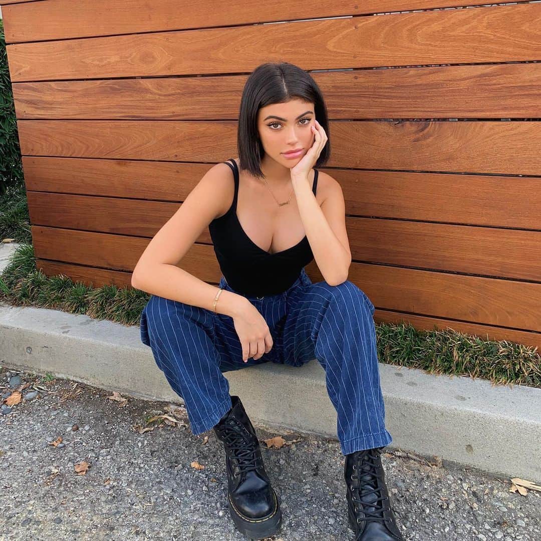 ケルシーのインスタグラム：「@revolve」