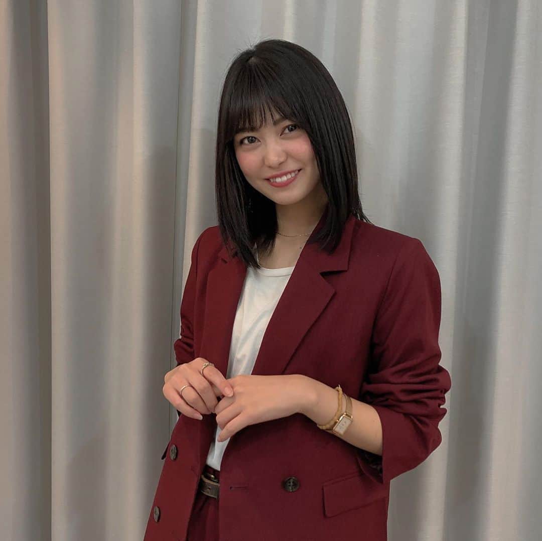 前田亜美のインスタグラム：「. . トリートメントとカラーしてもらいました。. . 髪が凄い傷んでるのが悩みで…. . どーにかサラサラにしたくて、本格的なトリートメントをしてもらってます‪✌︎. . . それと、髪色おちてるからお任せでオシャレなカラーしてもらいました🙋🏻‍♀️. . . . #トリートメント #黒髪 #グレー #さらさら」