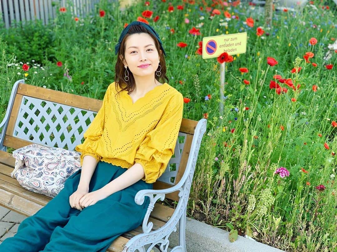 のインスタグラム：「この度、 NHK『旅するドイツ語』を担当する事になりました😊 9月30日からスタートです。  毎週月曜日23時30分からは、 私とドイツを旅しましょう❣️ #ドイツ語  #gutenmorgen 🇩🇪🇩🇪🇩🇪 #ロケ出発前の眠い顔 #ふふふ」