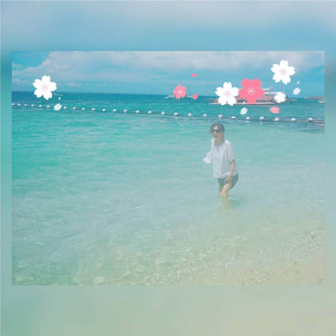 吉井怜さんのインスタグラム写真 - (吉井怜Instagram)「夏の思い出☆  もう９月だし、猛暑は落ち着いてきたし 夏の思い出になっちゃうかな～ まだチャンスあるかなー？ 遊園地のプール行きたかったなぁ～  とはいえ、 今年は充分夏らしいことを堪能出来たと思ってる💃  #夏の思い出 #海外 #海 #もやがかった写真 #アナザーカット  #吉井怜 #amebablog #吉井怜オフィシャルブログ #aquamarine18 #シェア投稿」9月5日 21時08分 - rei_yoshii