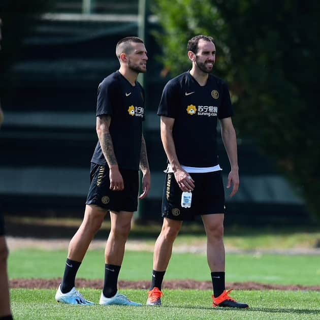 クリスティアーノ・ビラーギのインスタグラム：「Lavoro intenso per essere pronto dopo la sosta🔵⚫️ @inter #34 #inter #seriea 🇮🇹」