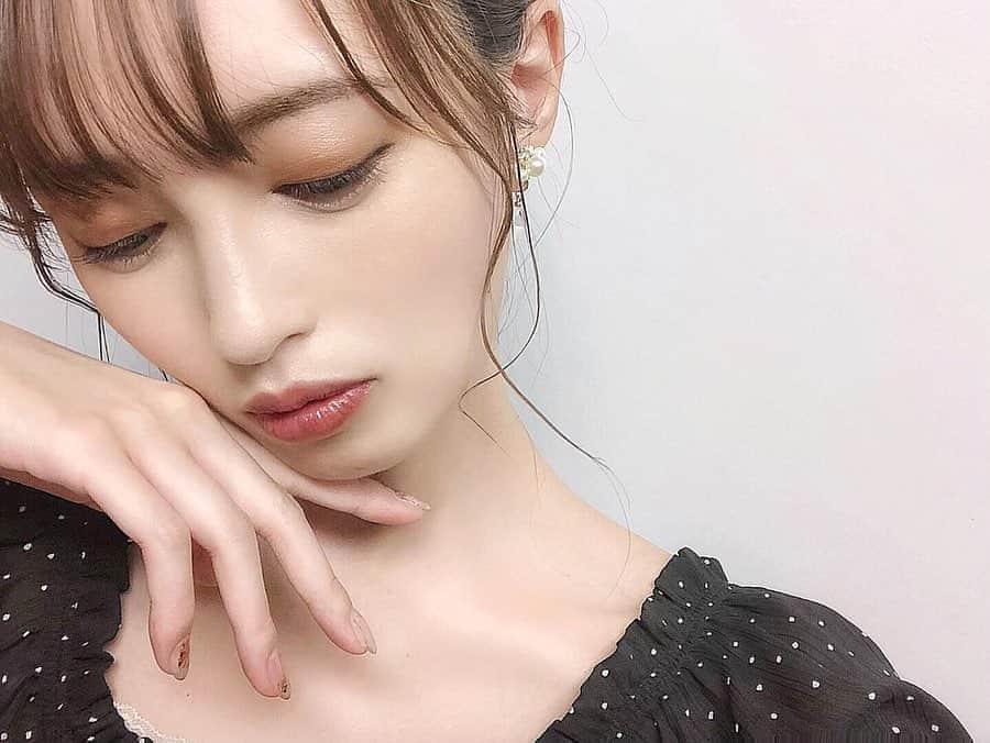 宮内理沙さんのインスタグラム写真 - (宮内理沙Instagram)「秋メイク💄🍁✨ くすみ色のメイク好き🥰 この写真髪明るく見えるね😳 . . 今年はあっという間に夏が終わってしまった気がする。。🤔 . . #消してしまっていたので #再投稿」9月5日 21時28分 - risa_miyauchi