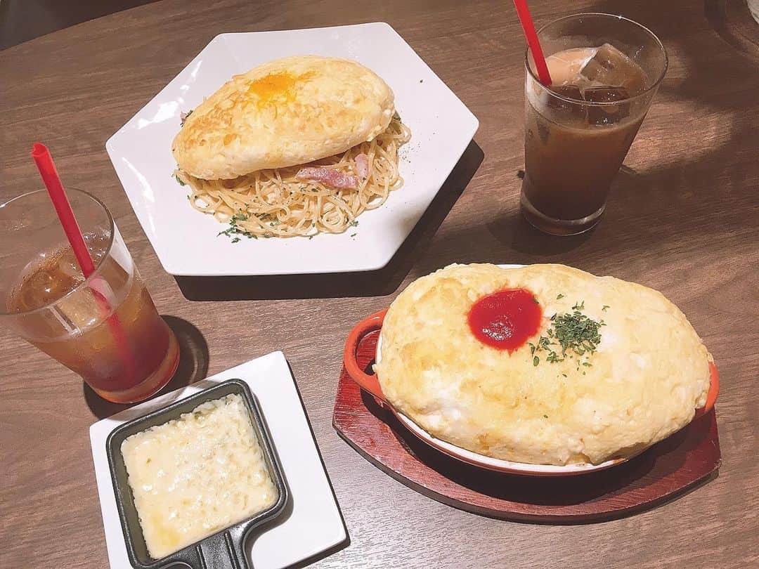 貝賀琴莉さんのインスタグラム写真 - (貝賀琴莉Instagram)「#渋谷 #渋谷グルメ #渋谷109 #cheeseとはちみつ #オムライス #カルボナーラ #卵 #たまご #卵料理 #はちみつ #restaurant」9月5日 21時26分 - 0112kako