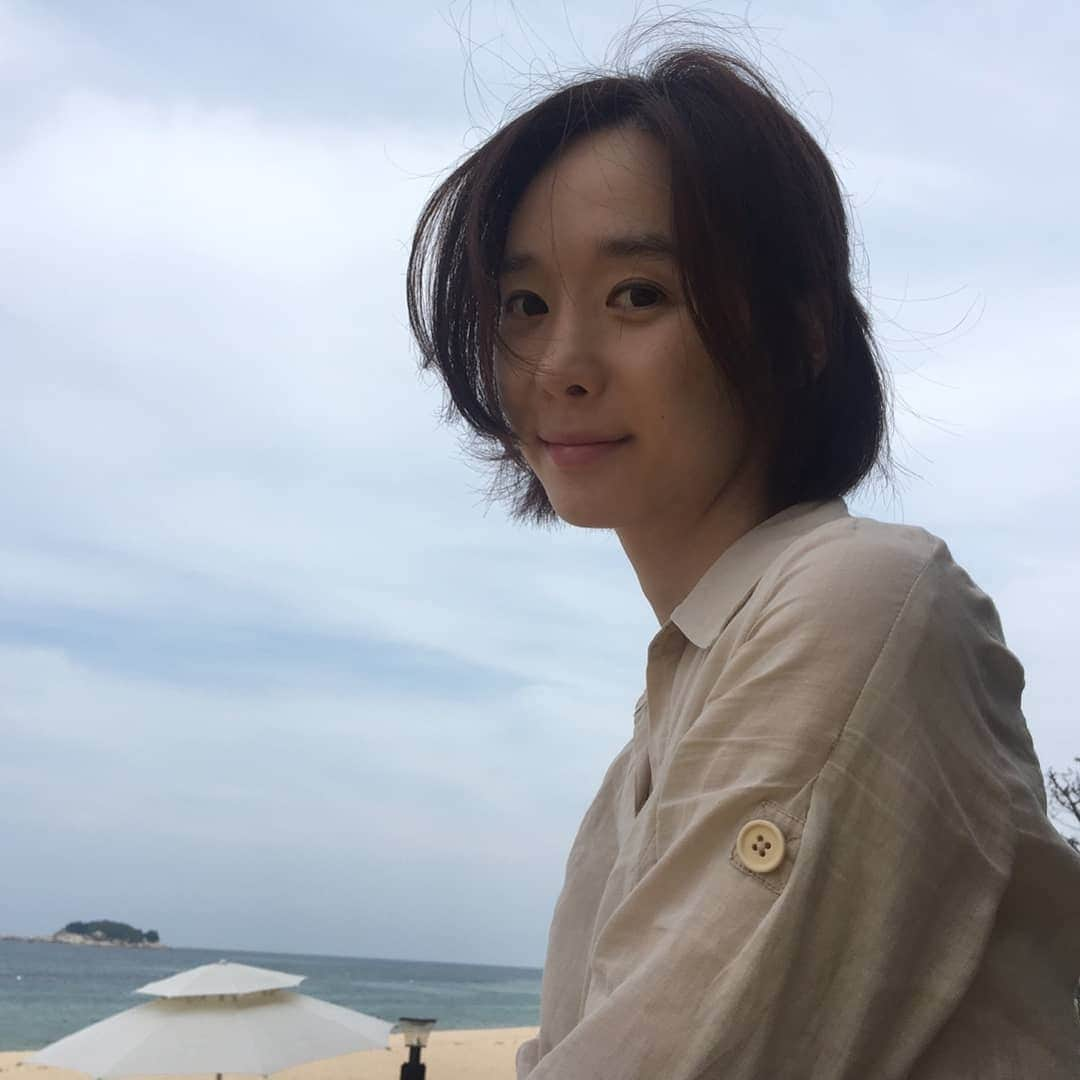 ハン・スヨンさんのインスタグラム写真 - (ハン・スヨンInstagram)「굿바이 썸머.... #한수연」9月5日 21時58分 - april_hansooyeon