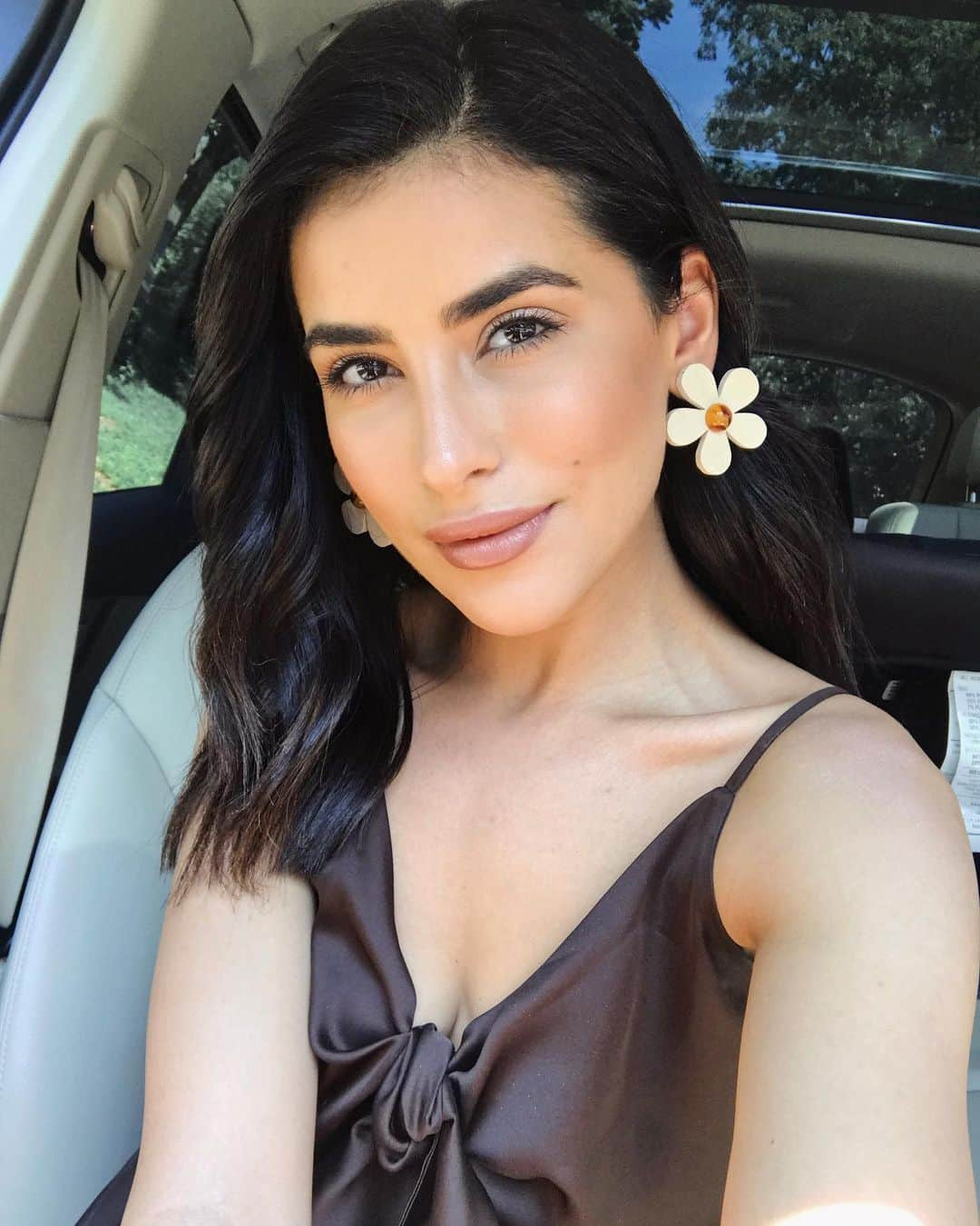 Sazan Hendrixさんのインスタグラム写真 - (Sazan HendrixInstagram)「What a difference a year can make! Today vs one year ago on this day (swipe) 🌱💁🏻‍♀️ Does your hair grow fast or slow? #hairgrowthjourney」9月5日 22時11分 - sazan