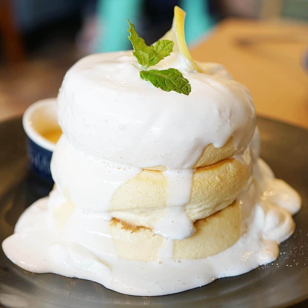 石関友梨のグルメインスタ