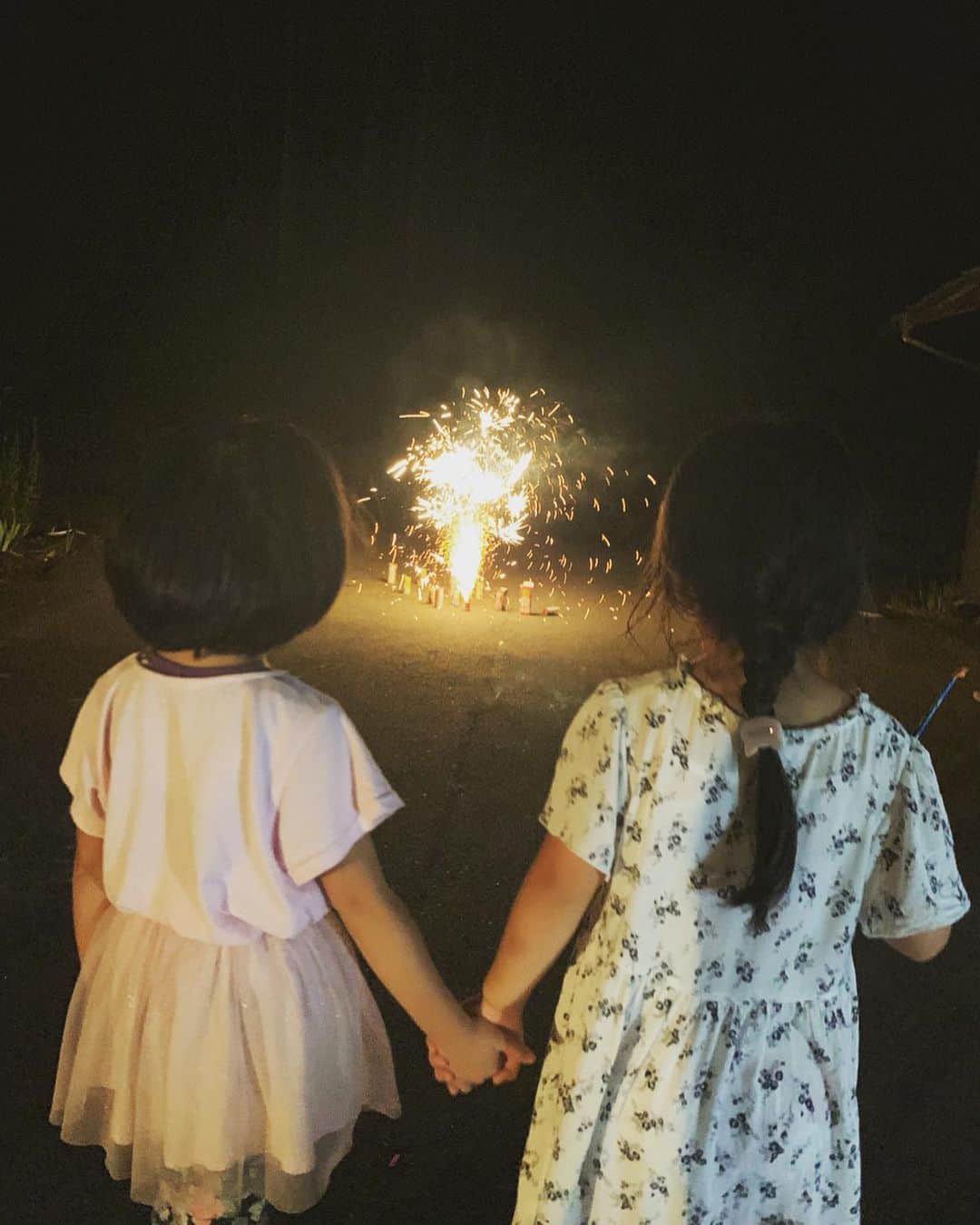 のインスタグラム：「夏の思い出🎆 #岩手 #野田村 #花火 #めんこい #👭」