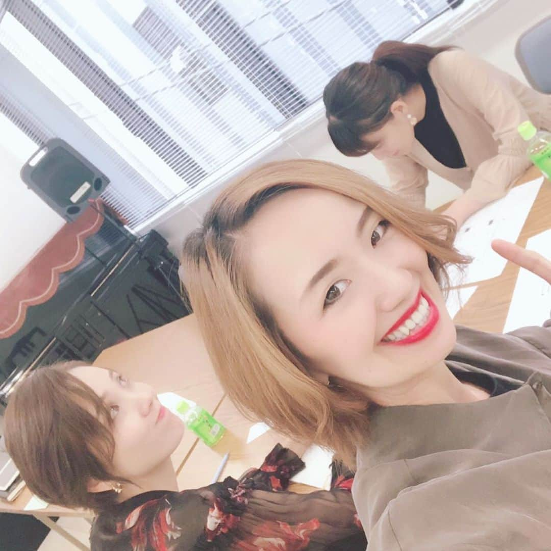 沢口千恵さんのインスタグラム写真 - (沢口千恵Instagram)「10/12 如水会館での壱城あずささんの「バースデートーク&ライブ」の構成演出させていただきます。  壱城さんとたくさんお話しして只今内容を詰めています！壱城さんの内在する熱のままにダンスも歌もありありのエネルギッシュなショーになりそうです！！ 私もワクワクです。 振付のお稽古も楽しみ。  みなさんの喜んでくださる顔を想像しながら頑張ります٩(ˊᗜˋ*)و  https://www.kaikan.co.jp/josui/  #何故かの眼鏡加工 #まんちゃんの加工  #壱城あずさ さん #貴千碧 ちゃん #サンミュージック #如水会館」9月5日 13時50分 - chiesawaguchi