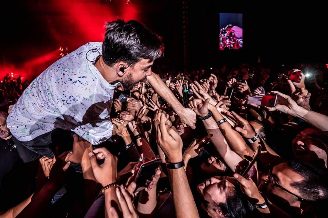 マイク・シノダさんのインスタグラム写真 - (マイク・シノダInstagram)「Jakarta, Indonesia // #posttraumatictour」9月5日 13時52分 - m_shinoda