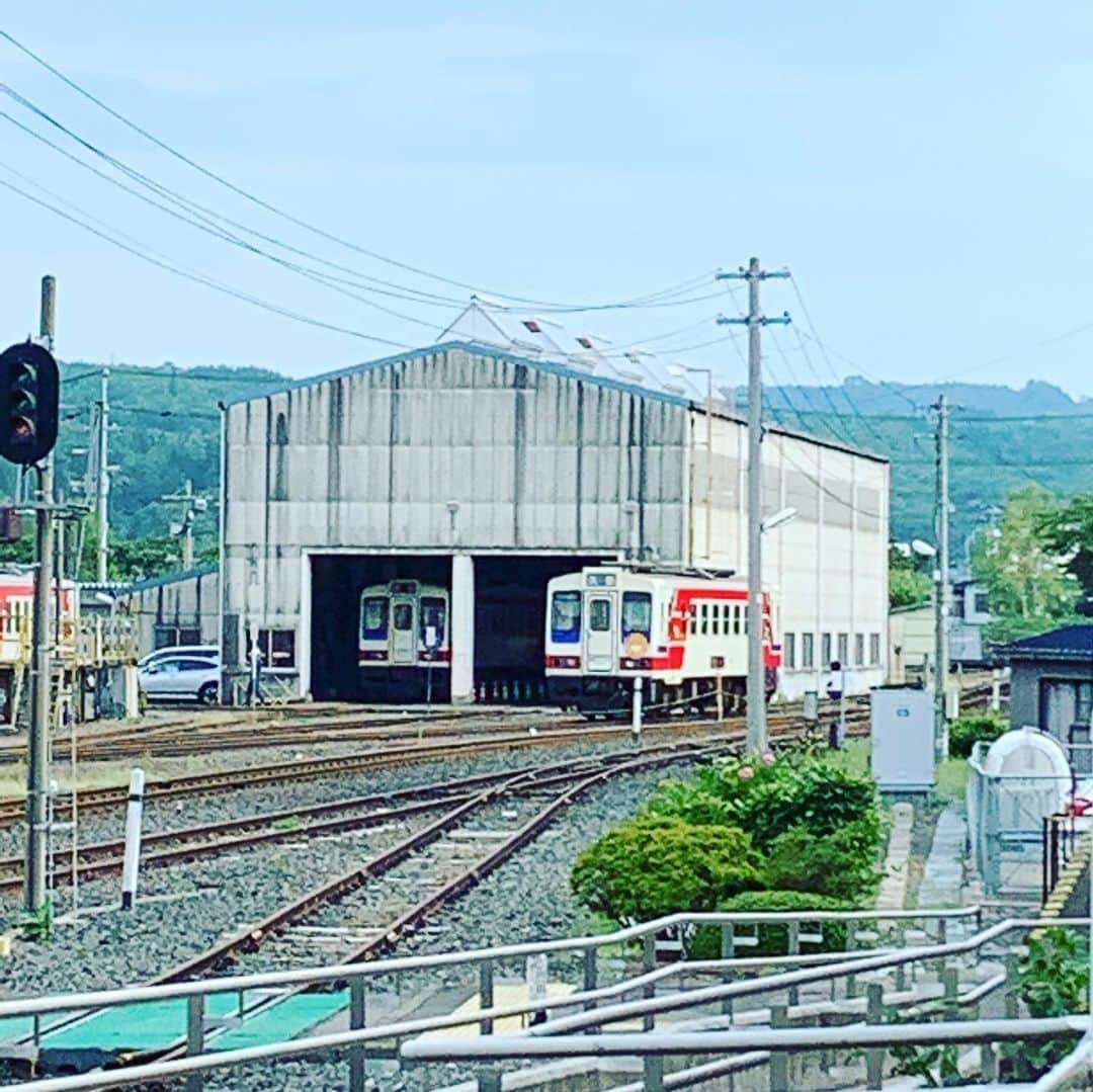 三遊亭とむさんのインスタグラム写真 - (三遊亭とむInstagram)「岩手県は久慈にきました！あまちゃんの舞台に大興奮っ！！本番前にじぇじぇじぇ 言い過ぎて声とばなさないよう気をつけます！！ #落語 #ディナーショー #りんごちゃん #あまちゃん #久慈駅 #三遊亭とむ」9月5日 15時13分 - tomusuetaka