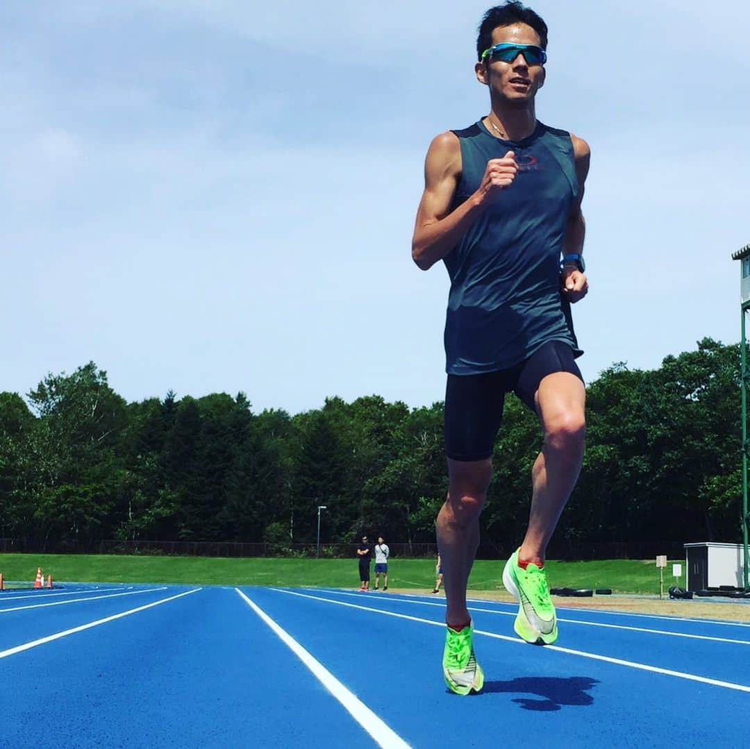 佐藤悠基のインスタグラム：「残り10日。  #marathon#マラソン#MGC#hokkaido#chitose#oakley#2xu#nike#maurten#メダリスト#phiten #garmin」