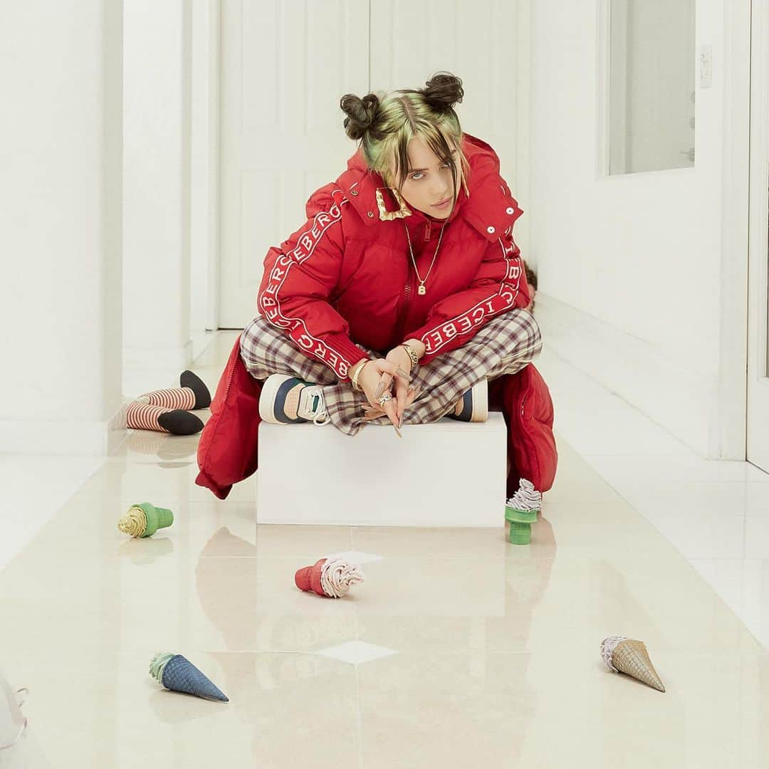 アイスバーグさんのインスタグラム写真 - (アイスバーグInstagram)「The amazing @billieeilish in #Iceberg1974 on @graziachina | styling by @danielleh_styles pic by @johnjaydavison - Production @tunnelproductioncompany MUA @robrumseymua using @patmcgrathreal Hair @tammyyi using KMS hair」9月5日 15時35分 - iceberg