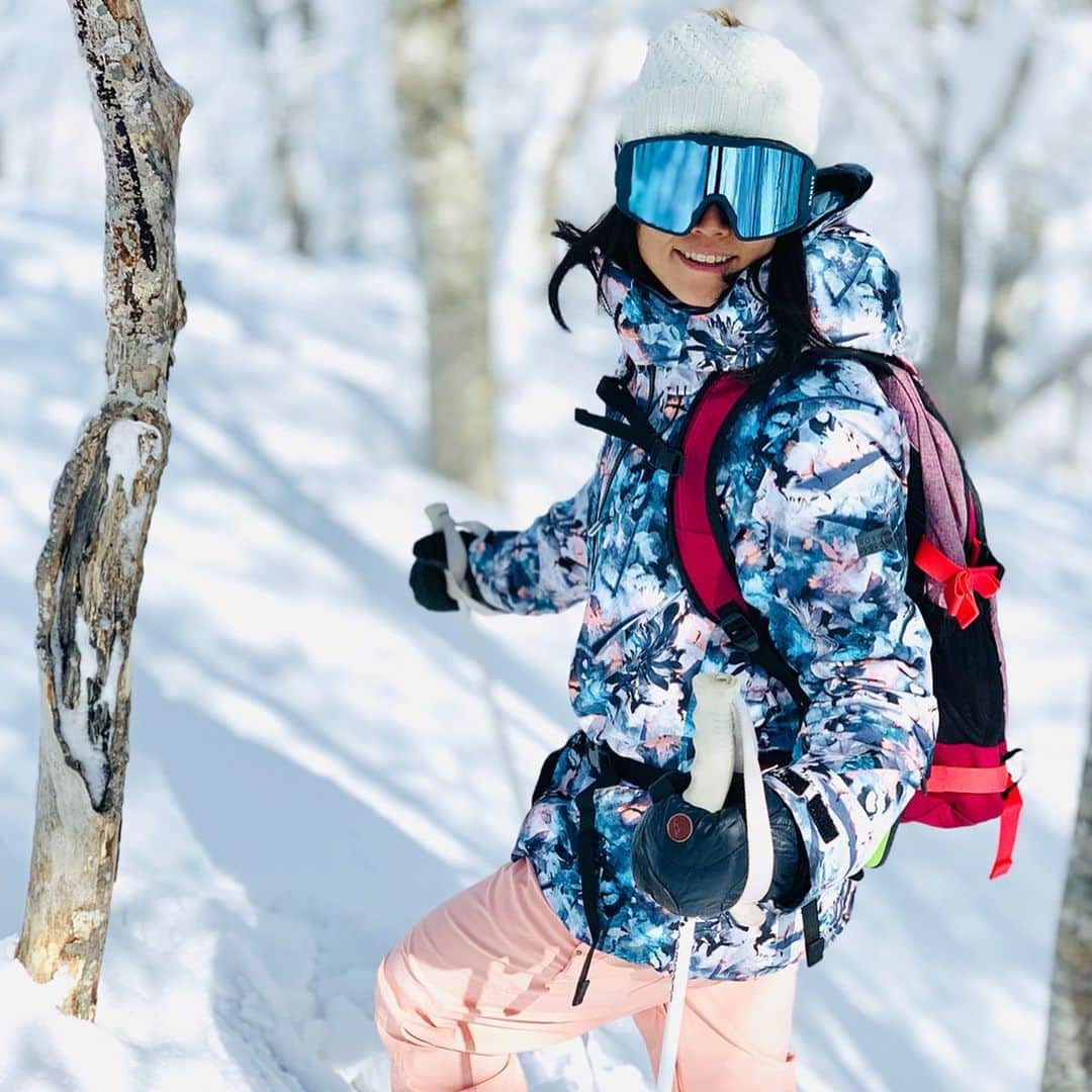 三星マナミのインスタグラム：「・ ・ My life+⛷🚴‍♀️🏊‍♀️🏃‍♀️🏄‍♀️🧘‍♀️🤸‍♂️ ・ ・ ・ シンプルに心に響く快楽💗 その為の学び✨ ・ ・ 理屈を知れば知るほど興味のボルテージは上がる上がるっっ 学ぶ楽しさ✨ ・ ・ ・ アップデートを繰り返して、 豊かな時間をみんなと共有したいな✨ ・ #時間の使い方 #豊かな時間 #体が資本 #lifestyle  #healthylife #smilelife #スポーツの力💪」
