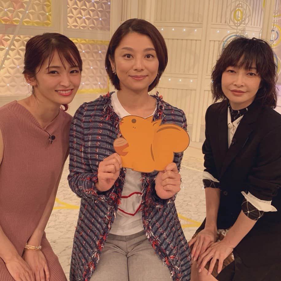 日本テレビ ドラマ「わたし旦那をシェアしてた」さんのインスタグラム写真 - (日本テレビ ドラマ「わたし旦那をシェアしてた」Instagram)「『#わたし旦那をシェアしてた』今夜最終回を迎えます…😭‼️✨ 電波ジャックで『#スッキリ🐿』『#バゲット🥖』『#ヒルナンデス!🐱』にお邪魔してきました🤗✨ ご覧いただけましたか⁇  #旦シェア 最終回はきょう深夜0:29〜💍✨ いつもより30分遅いですが、全ての謎が解き明かされ、妻バトルも決着します‼️ ラストまでお見逃しなく😆✨ #小池栄子 #りょう #岡本玲 #赤楚衛二 #黒木啓司 #渡辺真起子 #平山浩行 #夏木マリ #ヒルクライム #事実愛 #ytv #木曜ドラマF #ドラマ #マンゴー体操 #木曜日も夜ふかし」9月5日 17時02分 - _danshare_