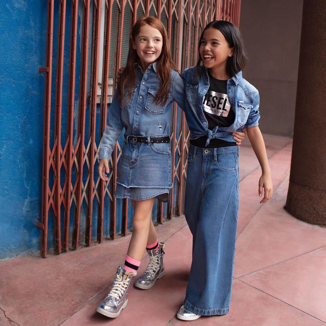 ディーゼルのインスタグラム：「Unstoppable kids have the best partners: their friend for life, and their denim. @diesel.kid #UnstoppableKids」