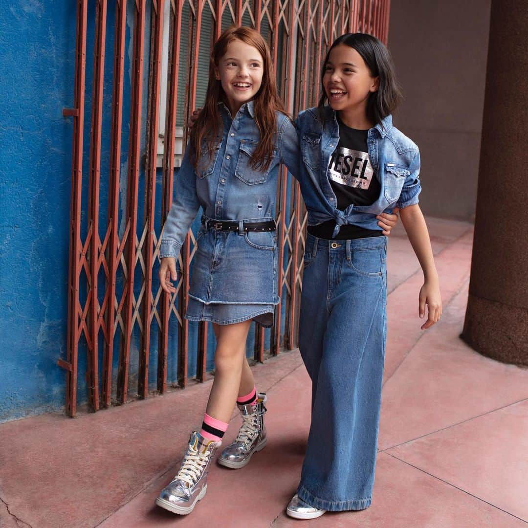 ディーゼルさんのインスタグラム写真 - (ディーゼルInstagram)「Unstoppable kids have the best partners: their friend for life, and their denim. @diesel.kid #UnstoppableKids」9月5日 18時15分 - diesel