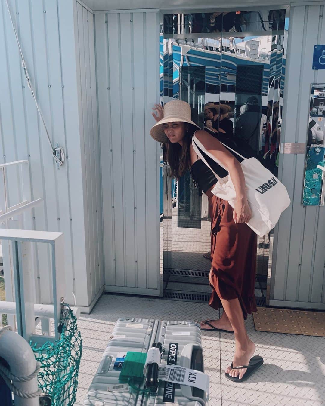 小竹麻美さんのインスタグラム写真 - (小竹麻美Instagram)「船旅。⚓️ 楽しかったな💓 レトロな豪華客船。 寝る部屋で爆睡してたら小豆島ついてた〜✌🏻 椅子がうどん柄。夏終わっちゃった😭 . #shodoshima#ferry#jumboferry#japantravel #小豆島#フェリー#フェリー旅」9月5日 18時42分 - asamikotake