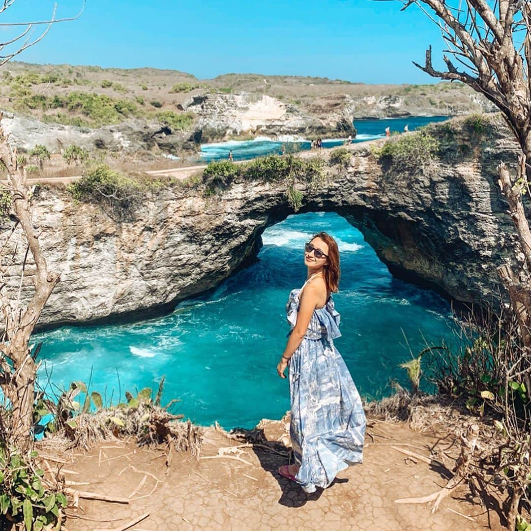 西野沙瑛さんのインスタグラム写真 - (西野沙瑛Instagram)「- - 📍Broken beach ここもペニダ島の絶景ポイント✨ 忘れられない綺麗なブルーだった！！ - 来年は地中海クルーズ行きたいな⚓️ - #バリ #バリ島 #バリ土産 #リゾート #海外旅行 #旅ジョ #balitrip #bali #bali🌴 #baliindonesia #indonesia #ubud #balihotel #baligasm #balivibes #balitravel #baligolf #バリゴルフ #リゾートゴルフ #旅 #海外好き  #sae_golf_bali #nusapenida #バリガイド #バリ島カーチャーター #バリカーチャーター #バリ島ガイド #diamondbeach #ペニダ島」9月5日 18時57分 - sae_golf