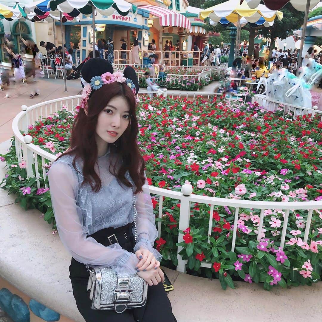 日下部美愛のインスタグラム：「photo by Reina💜 . . #TDL #disney #photo #japan #model #me #hair #haircolor #hairstyles #fashion #makeup #selfie #followme #instagood #camera #instadaily #dailylook #selfie #한국 #맞팔 #사진 #데일리 #데일리룩 #인스타사진 #인스타그램 #일본인 #패션 #패션스타그램」