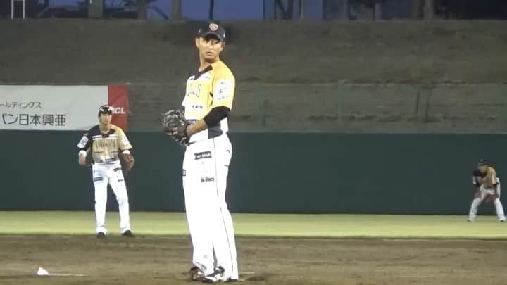西岡剛のインスタグラム：「優勝したー‼️ 次はプレーオフ‼️ 群馬ダイアモンドペガサスとリーグ優勝かけての試合です👍 ３戦2勝先取で次のステージに進みます💪  #栃木ゴールデンブレーブス #西岡剛 #優勝」