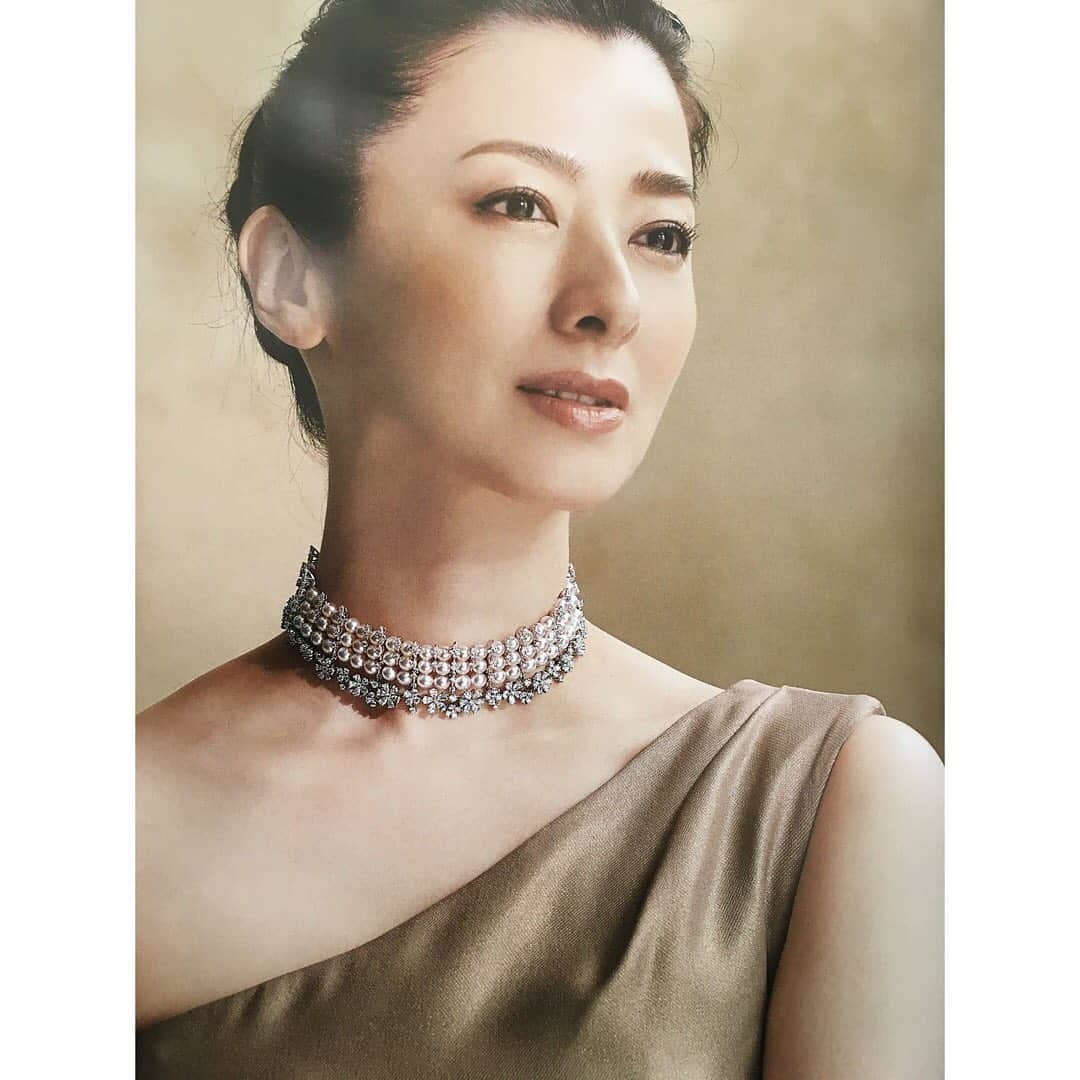 春香さんのインスタグラム写真 - (春香Instagram)「家庭画報 10月号 「ミキモト  オートクチュール・ジュエラーが贈る美しき情景」 出演しています。  #家庭画報 #雑誌 #magazine  #春香 #kateigaho  #mikimoto  #haruka #model #mikimotojewelry  #mikimotopearls  #オートクチュールジュエラー #新作ハイジュエリー #ネックレス #hautecouture @kateigaho @official_mikimoto」9月5日 19時42分 - haruka__official