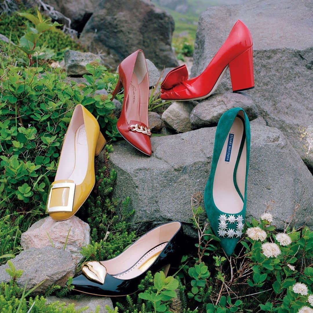 ginza magazineさんのインスタグラム写真 - (ginza magazineInstagram)「スニーカーブームの終息の気配とともにヒールがふたたび帰ってきた。⠀ 形はだんぜんクラシック。はくだけでスイッチが入る靴。⠀ 今、復活です。⠀ ⠀ ⠀ #ginzamagazine #heels #sergiorossi #stuartweitzman #pichebianc #rupertsanderson #rogervivier⠀ #ヒール #セルジオロッシ #スチュアートワイツマン #ピシェビアン #ルパートサンダーソン #ロジェヴィヴィエ」9月5日 19時47分 - ginzamagazine