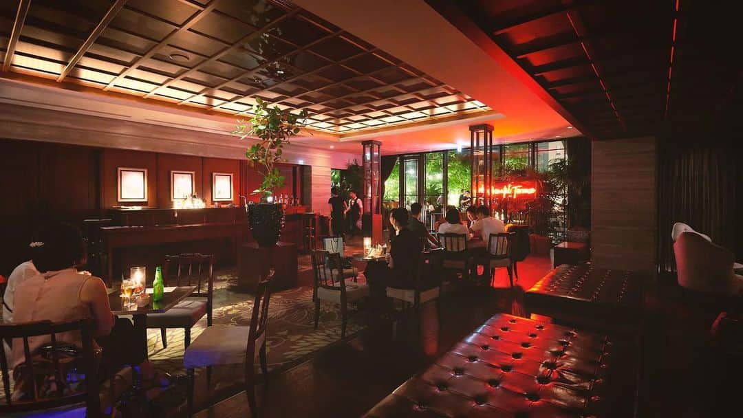 のインスタグラム：「_ 「ORIENTAL NIGHT」@4F Water Terrace Foyer _ Weeknights daily from 21:00 till close.  It’s never too late to make the night special. _ #ohk_tot #夏を感じるレストラン #神戸 #genic_kobe #omotenashihotels #orientalhotelkobe #orientalhotel #オリエンタルホテル #オリエンタルホテル旧居留地 #旧居留地」