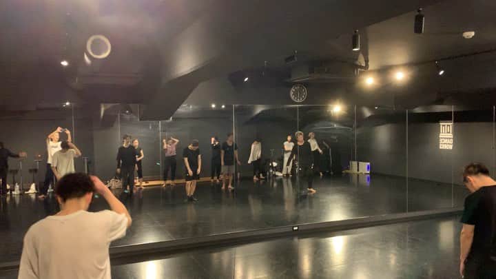 のインスタグラム：「黒須洋嗣 JAZZ CLASS 2019.Sep.5th @danceworks_jpn ＠xross #sirup  #rain #dance #jazzdance  #tokyo  #japan」
