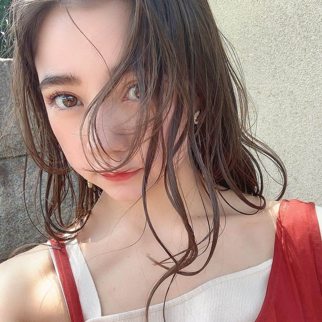 のインスタグラム：「* * 日々濡れ髪 @davinesjapan _ . 見にくいけどお洋服 @cityshop.tokyo  @freaksstore_official .」
