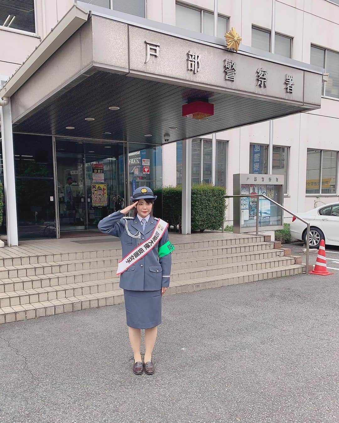 川村虹花さんのインスタグラム写真 - (川村虹花Instagram)「昨日は、神奈川県警 「サギ撲滅キャンペーン」に 防犯応援大使として、 横浜駅にてサギ被害防止を呼びかけました。 足を止めてくださった方、 見に来てくださった方、 ありがとうございました☺️✨ 私は、横浜市出身なので少しでも力になれればと参加させて頂きました。 1件でも詐欺の被害がなくなるようにと、願っております。 #神奈川県警 #横浜駅 #戸部警察署 #夏制服 #川村虹花 #防犯応援大使」9月5日 20時26分 - nanaka_kawamura