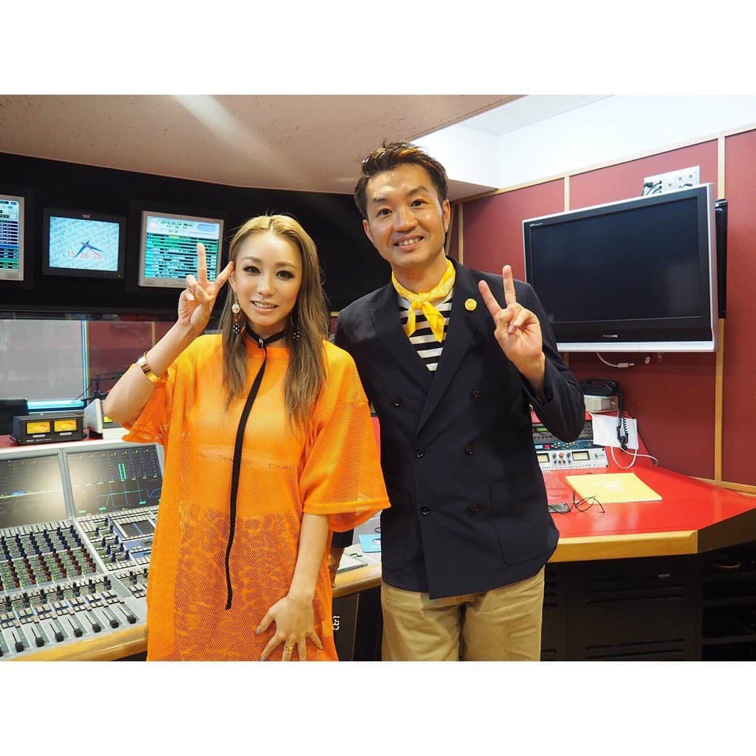 倖田來未さんのインスタグラム写真 - (倖田來未Instagram)「OSAKA works!﻿ ﻿ 昨日、﻿ FM802「THE NAKAJIMA HIROTO SHOW 802 RADIO MASTERS」生出演させて頂きました😎﻿ 聞いて下さった方、ありがとうございましたー！﻿ ﻿ その後、収録もさせて頂きました！﻿ ﻿ 【オンエア情報】﻿ 9/16 （月） 6:00～11:00　﻿  FM802「TACTY IN THE MORNING」﻿ インタビューゲスト出演 ﻿ ﻿ #osaka #works #radio #fm802 #中島ヒロト さん #大抜卓人 さん #ありがとうございました #fashion #lhp #gallerie #kodakumi #倖田來未」9月5日 20時19分 - kodakumi_official