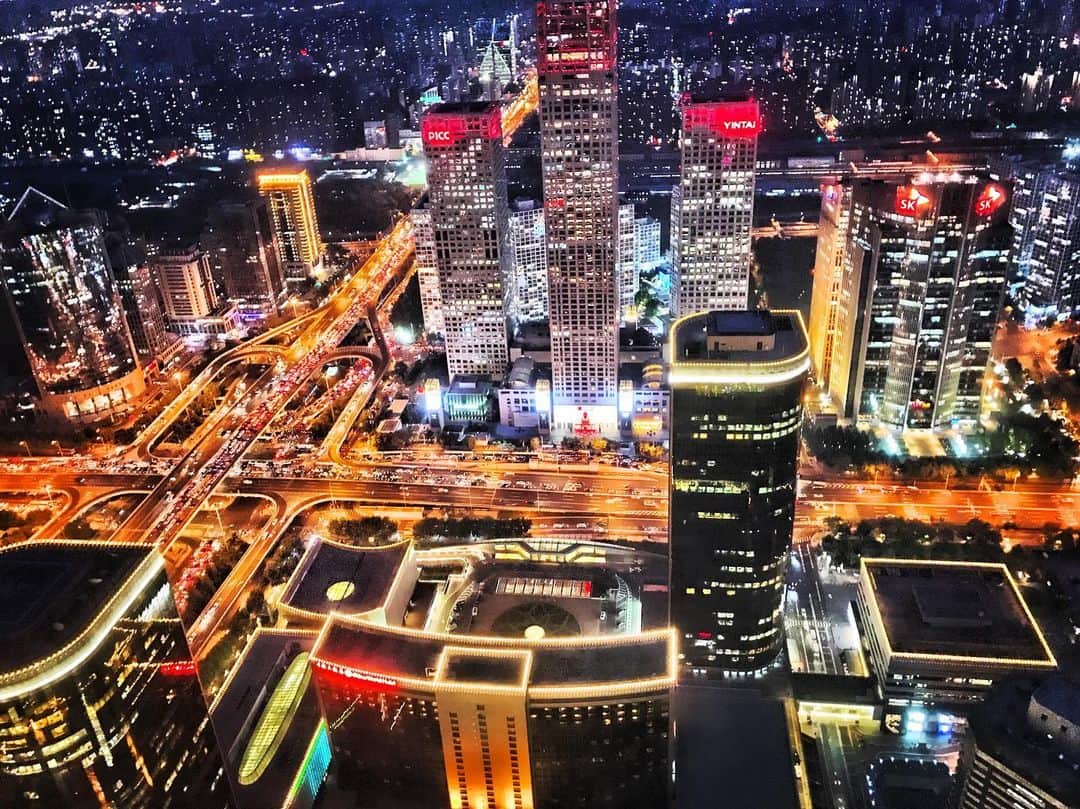 曹格格さんのインスタグラム写真 - (曹格格Instagram)「A quiet peaceful night in Beijing.」9月5日 20時23分 - supergarychaw