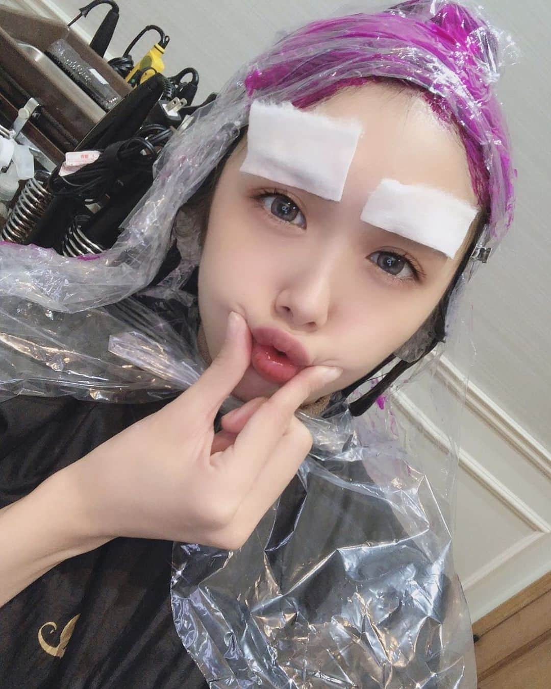 三宿菜々さんのインスタグラム写真 - (三宿菜々Instagram)「カラーチェンジなう👾イヒヒ」9月5日 20時29分 - mishuku_nana