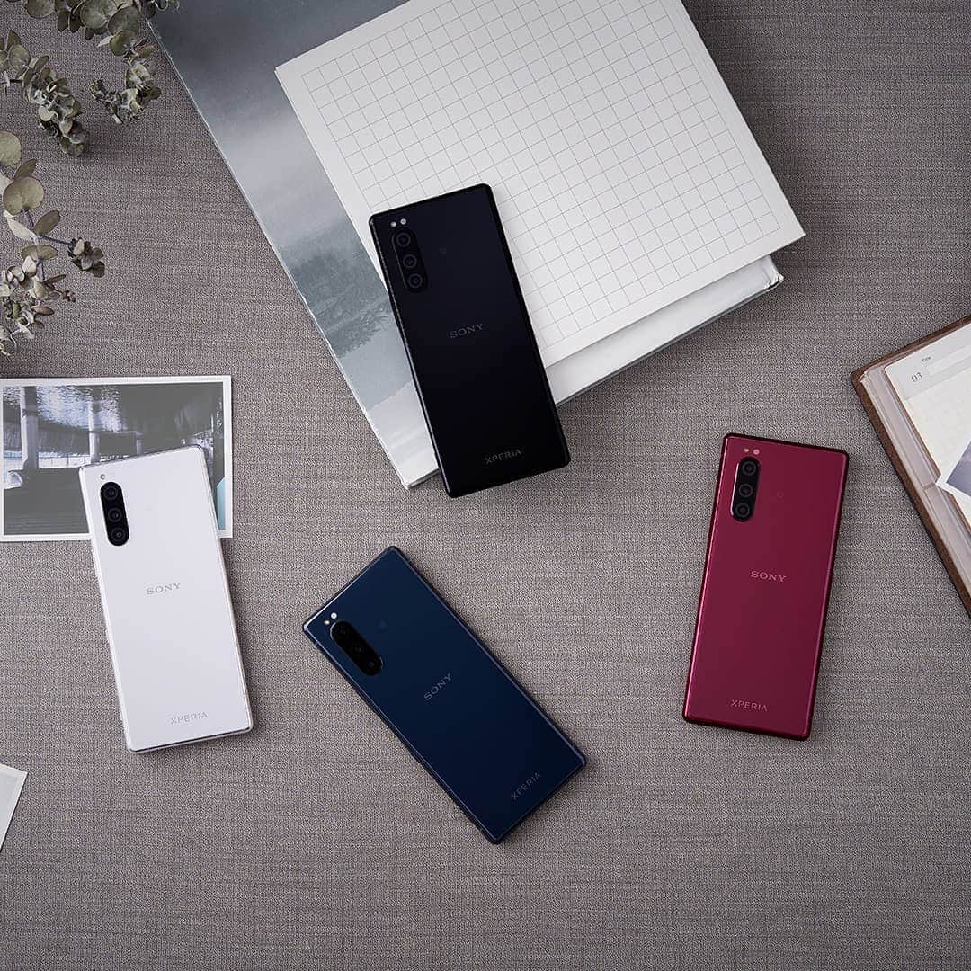 Sony Mobileさんのインスタグラム写真 - (Sony MobileInstagram)「Creator technology and entertainment, together in perfect harmony. Introducing Xperia 5: the everyday exceptional smartphone. #Xperia #Xperia5 #SonyIFA #Innovation #Camera #Design」9月5日 20時36分 - sonyxperia