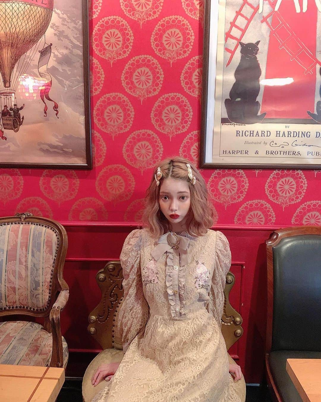 のインスタグラム：「♡ 明日はSwankiss新作発売日💕 わたしのおすすめのワンピースも♫ 最近ワンピースの下にも骨盤ショーツはいてるの♡ すっごいウエストラインきれいにみえておすすめ🥺 @gyugyugyu_lme ： #骨盤ショーツ #ギュギュギュ #骨盤矯正#ダイエット」